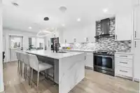 313 3000 RIVERBEND DRIVE - thumbnail 4