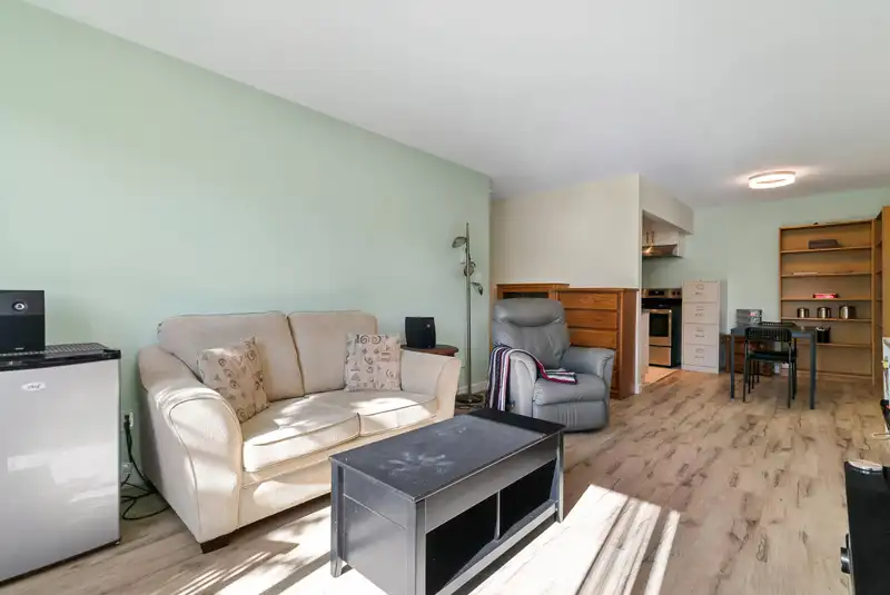309 10468 148 STREET - photo 4 of 11