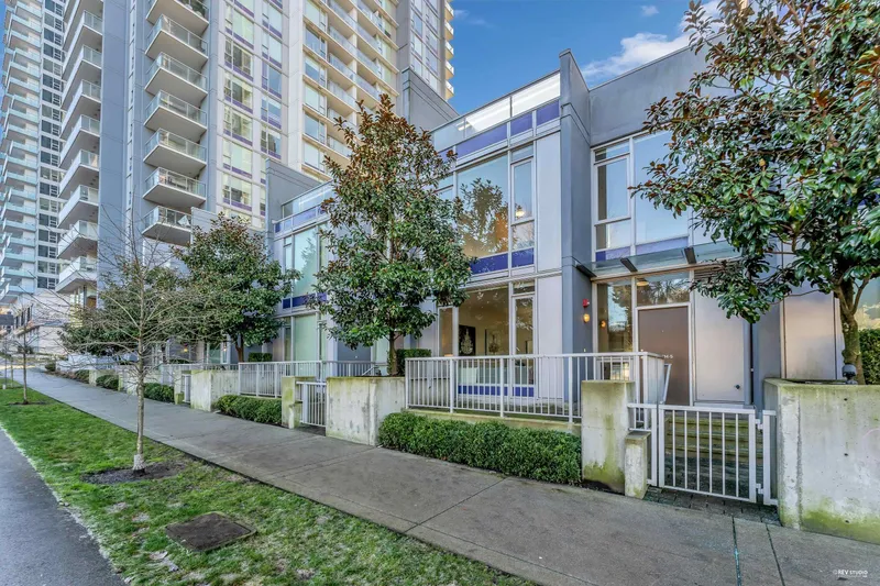 5 13720 100 AVENUE - photo 2 of 22