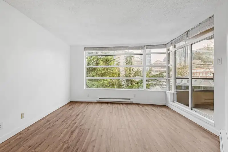 602 1225 BARCLAY STREET - photo 4 of 32