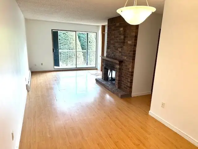 209 7631 STEVESTON HIGHWAY - photo 2 of 11