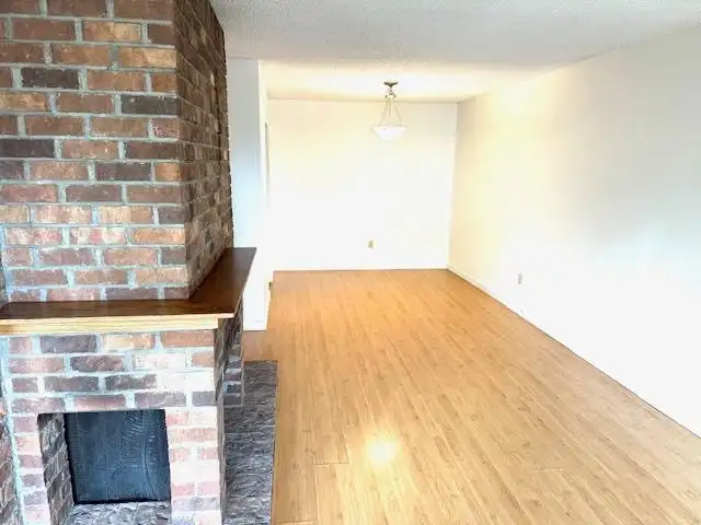 209 7631 STEVESTON HIGHWAY - photo 3 of 11