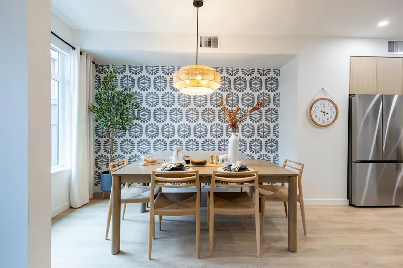 186 6951 204 STREET - photo 4 of 13