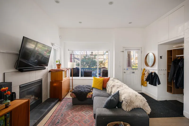 1732 E GEORGIA STREET - photo 4 of 19