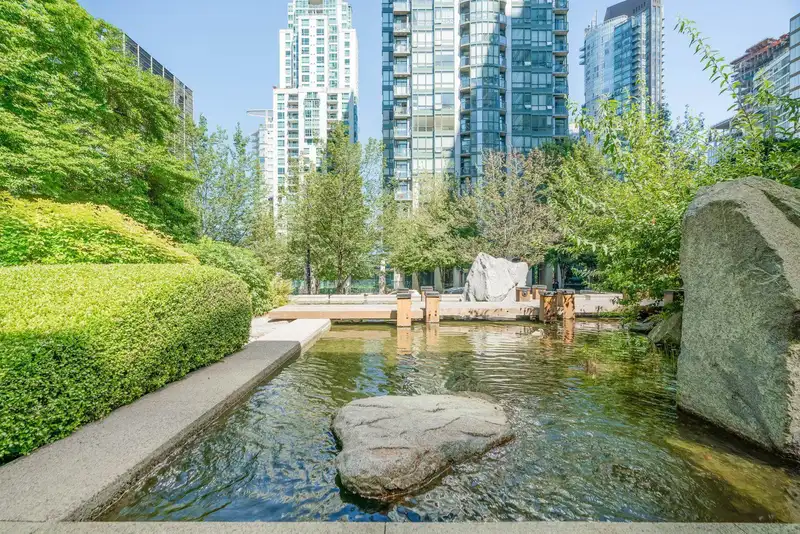 1808 1200 W GEORGIA STREET - photo 1 of 16