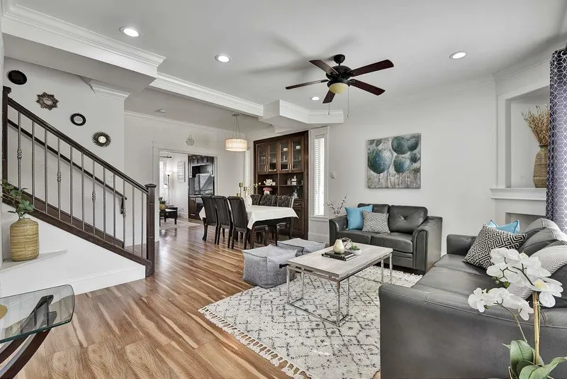 7062 148 STREET - photo 3 of 25