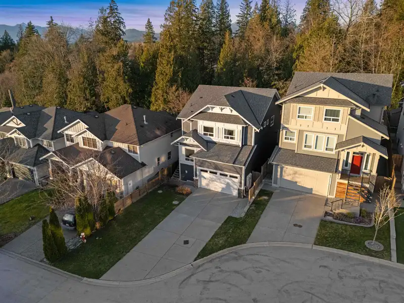 24681 106 AVENUE - photo 2 of 40