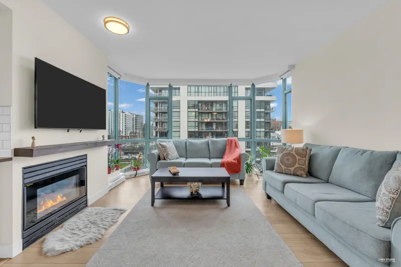 801 140 E 14 STREET - photo 3 of 25