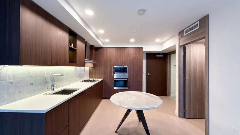 606 455 SW MARINE DRIVE - photo 4 of 19