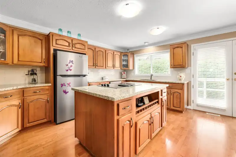 10271 ST. JOHNS COURT - photo 3 of 23