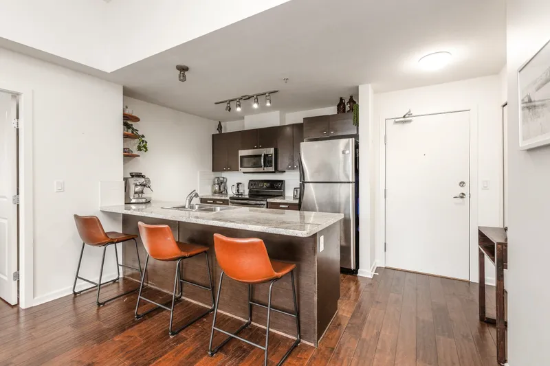 401 18755 68 AVENUE - photo 3 of 25