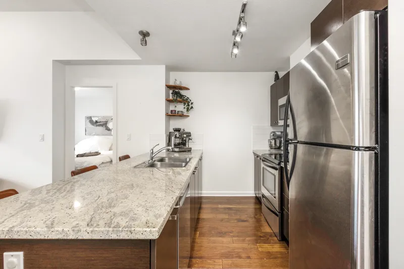 401 18755 68 AVENUE - photo 4 of 25