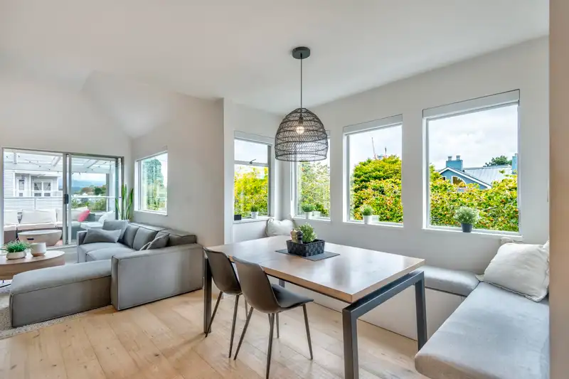 304 1665 ARBUTUS STREET - photo 2 of 19