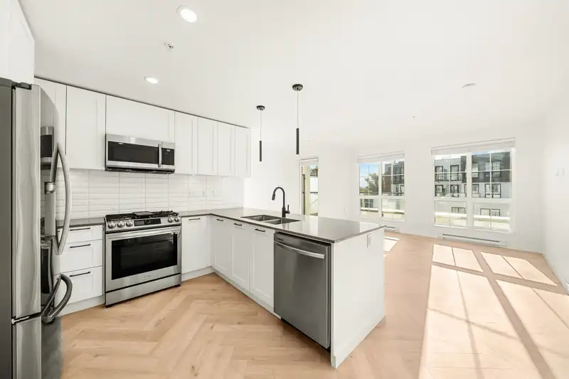 504 8353 200A STREET - photo 1 of 36