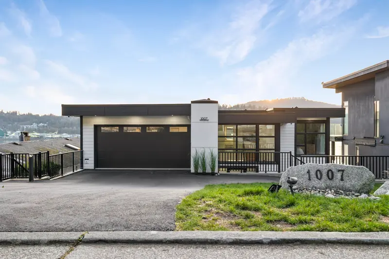 1007 IOCO ROAD - photo 4 of 25