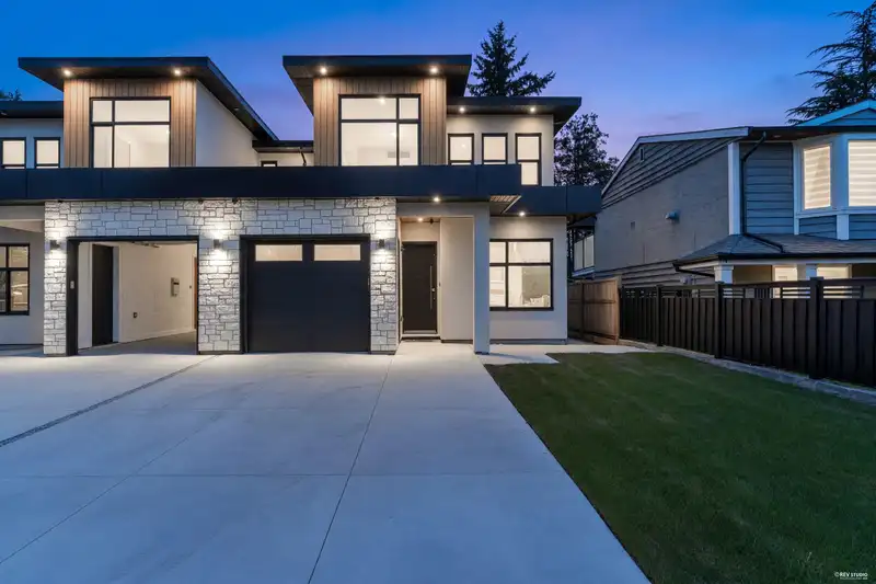 11665 89A AVENUE - photo 1 of 25