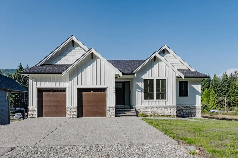 1203 CASTLE ROAD - photo 3 of 25