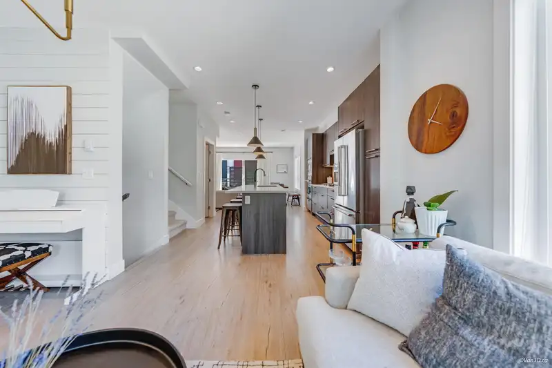 162 2280 163 STREET - photo 4 of 40