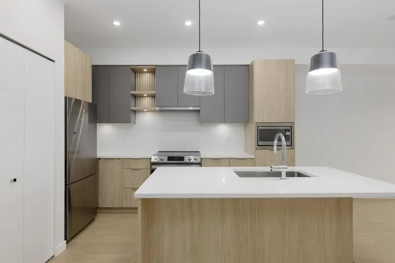 304 20695 EASTLEIGH CRESCENT - photo 3 of 20