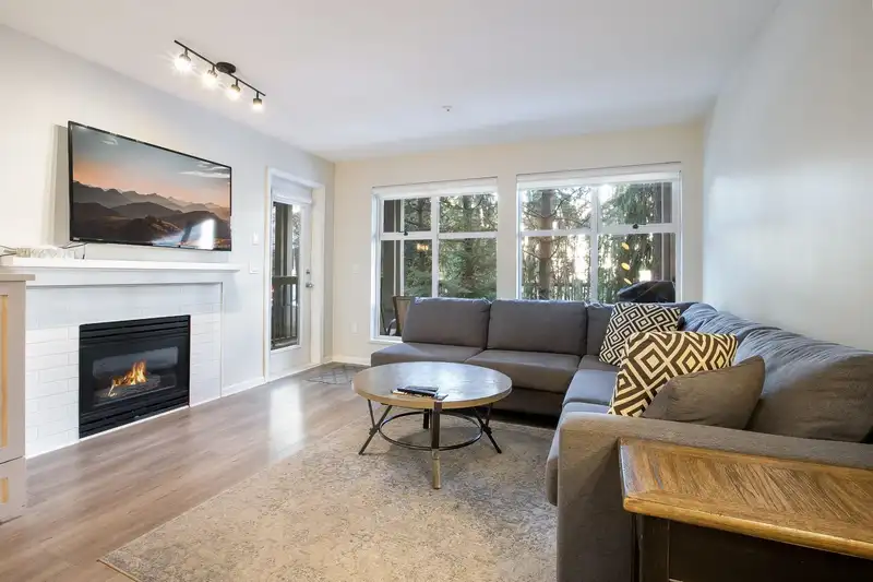 20 4355 NORTHLANDS BOULEVARD - photo 1 of 19