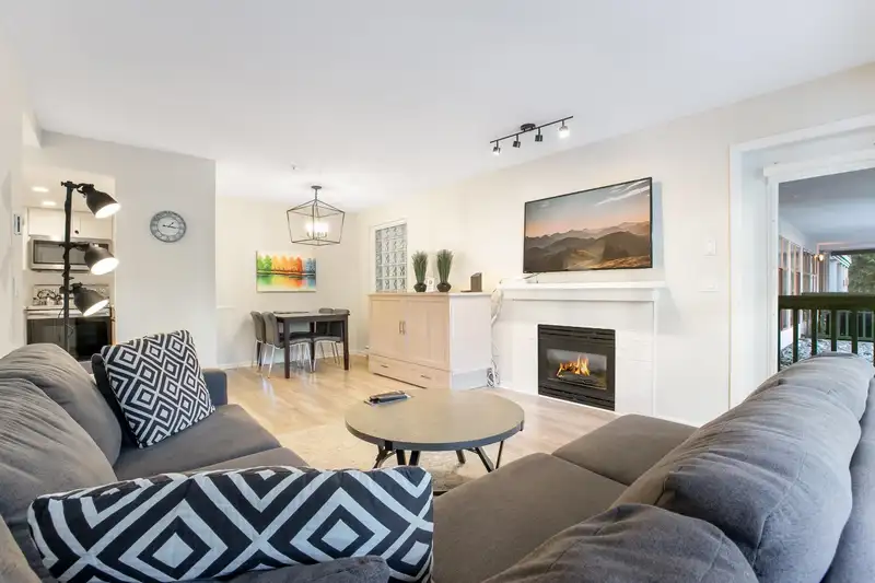 20 4355 NORTHLANDS BOULEVARD - photo 2 of 19