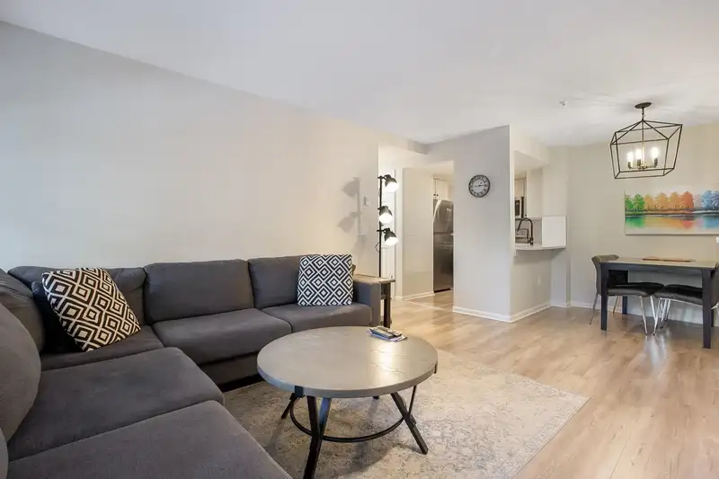 20 4355 NORTHLANDS BOULEVARD - photo 4 of 19