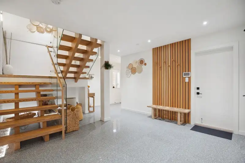 828 STEVENS STREET - photo 2 of 40
