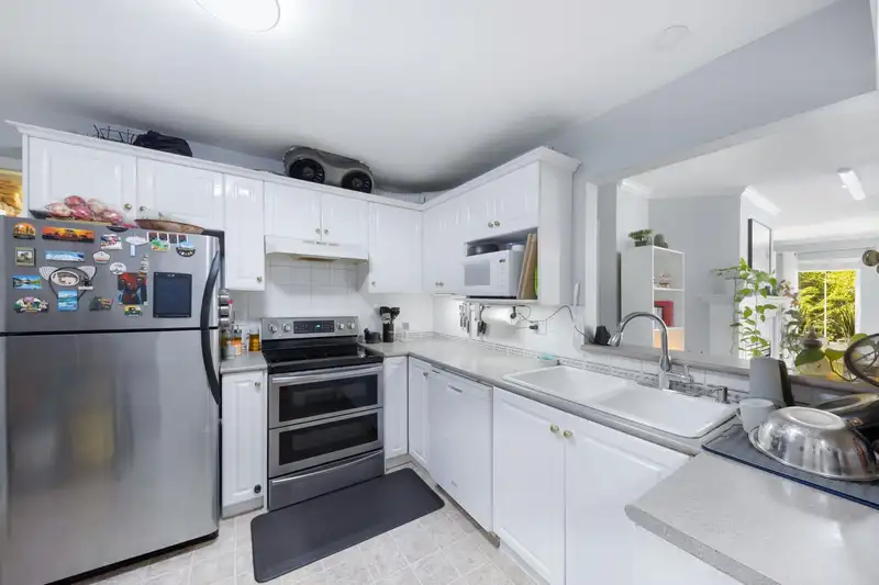215 12125 75A AVENUE - photo 2 of 30