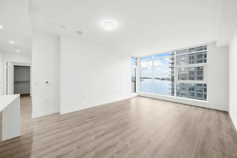 #1006 660 QUAYSIDE DRIVE - photo 3 of 28