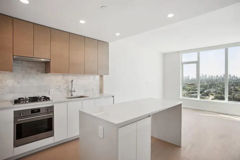 2901 2186 GILMORE AVENUE - photo 1 of 25