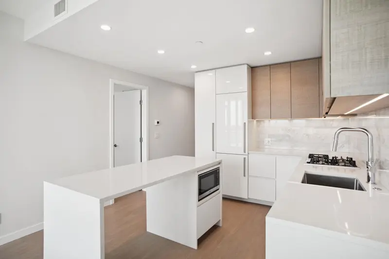 2901 2186 GILMORE AVENUE - photo 4 of 25