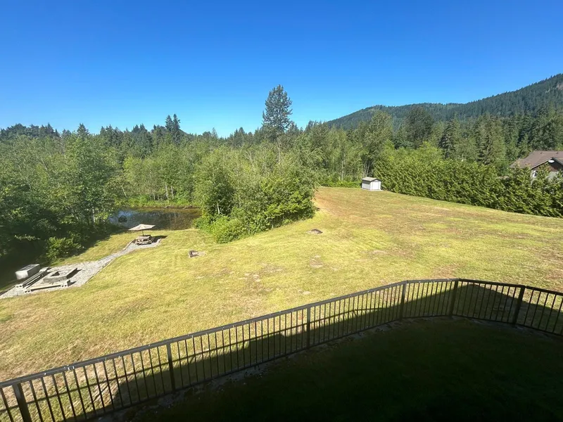 34324 WHITE AVENUE - photo 4 of 25