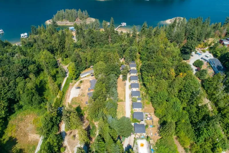 12879-12881 SUNSHINE COAST HIGHWAY - photo 2 of 25