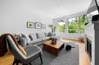 412 2601 WHITELEY COURT - thumbnail 4