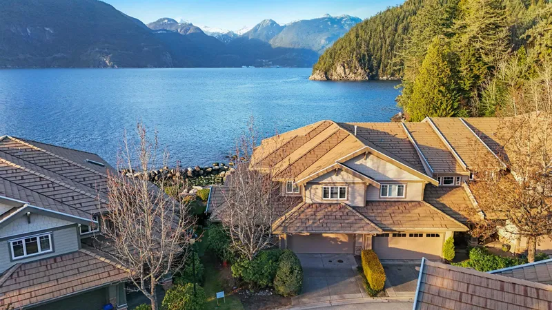 7 BEACH DRIVE - photo 4 of 25