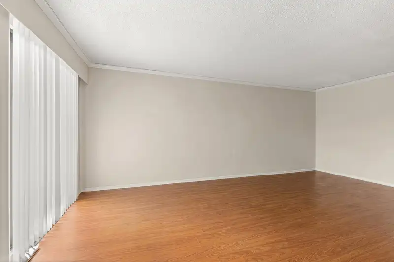 342 1909 SALTON ROAD - photo 2 of 17
