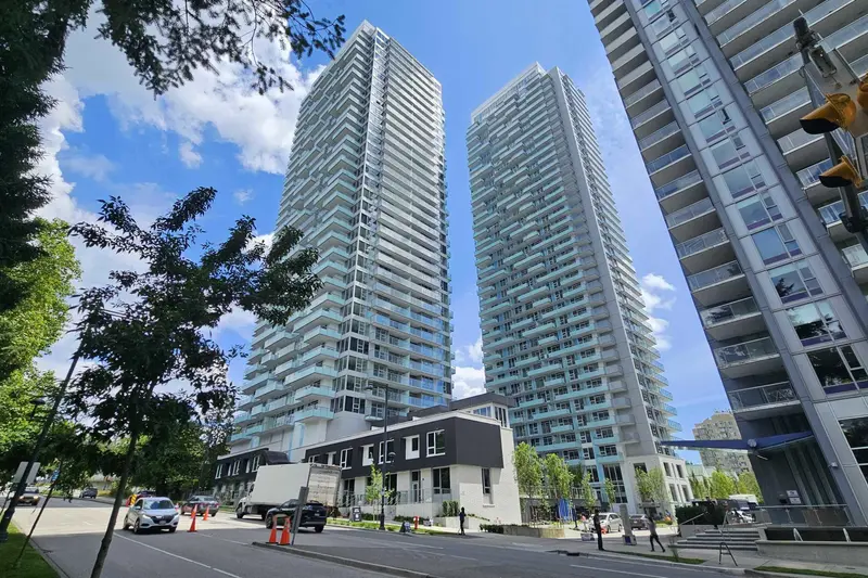 910 13778 100 AVENUE - photo 1 of 25