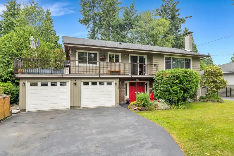 5029 6 AVENUE - photo 1 of 40