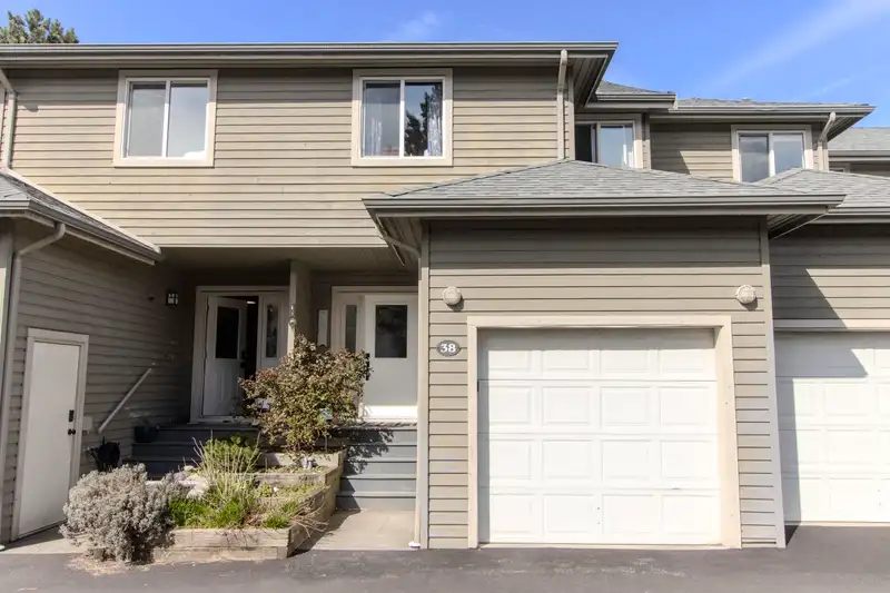 38 40200 GOVERNMENT ROAD - photo 2 of 21