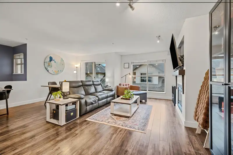 70 20350 68 AVENUE - photo 4 of 27