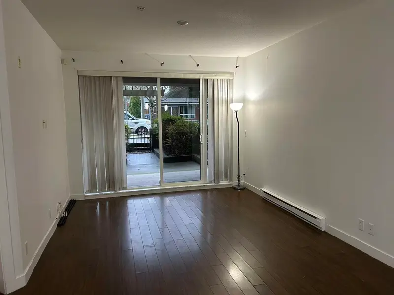 111 33545 RAINBOW AVENUE - photo 4 of 9