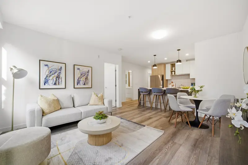 103 20695 EASTLEIGH CRESCENT - photo 1 of 25