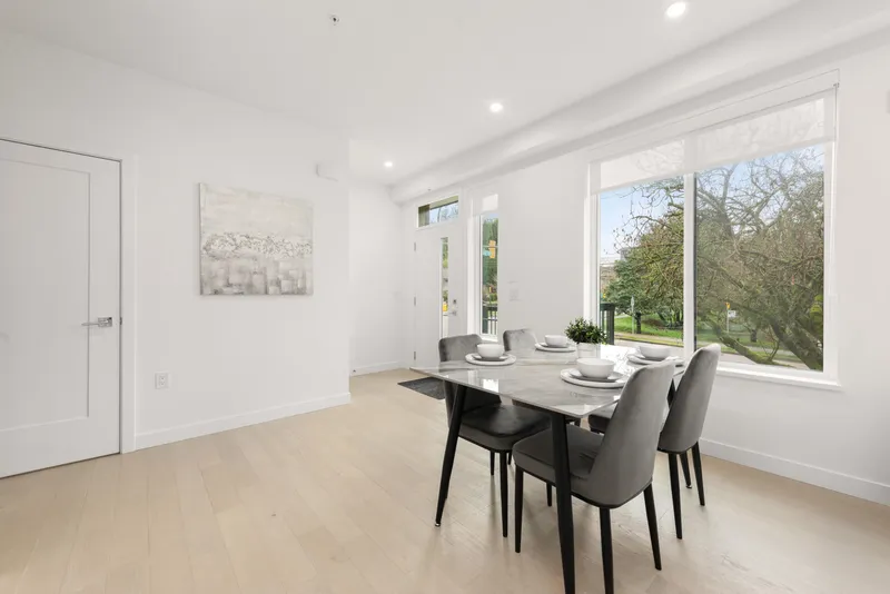 807 W 33RD AVENUE - photo 4 of 25