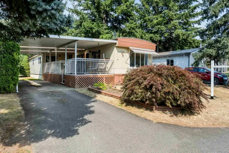 14 46484 CHILLIWACK LAKE ROAD - photo 3 of 35