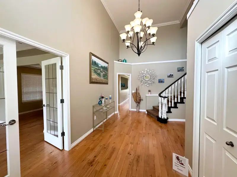 14897 22 AVENUE - photo 2 of 21
