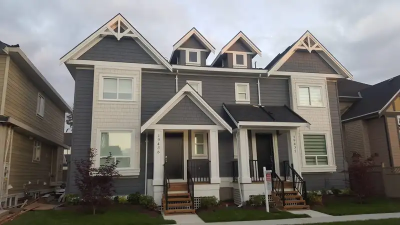 19436 72A AVENUE - photo 1 of 18