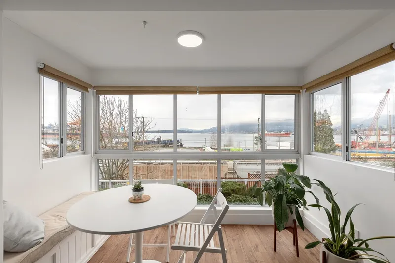 207 2211 WALL STREET - photo 1 of 25