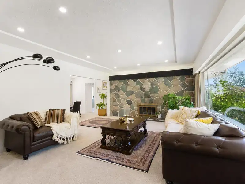 869 CLEMENTS AVENUE - photo 4 of 21