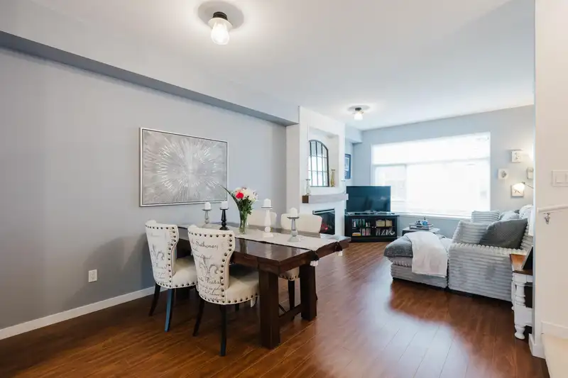 21 14356 63A AVENUE - photo 4 of 36