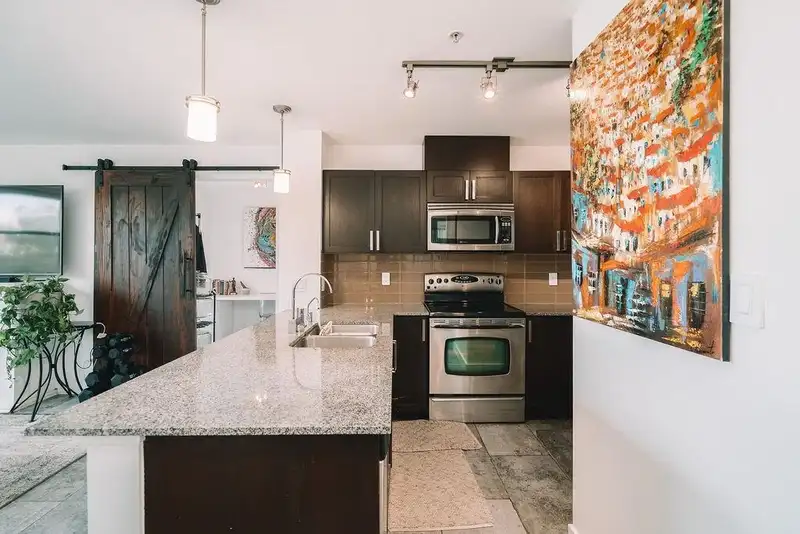 306 306 SIXTH STREET - photo 2 of 26